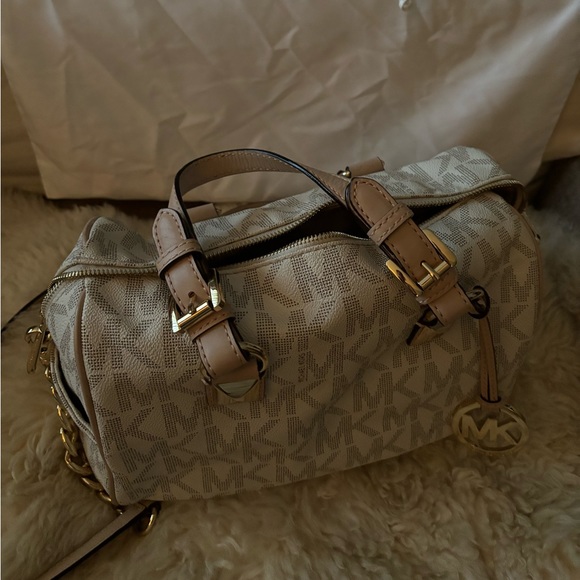 Michael Kors Grayson Medium Satchel Cream - Picture 2 of 8
